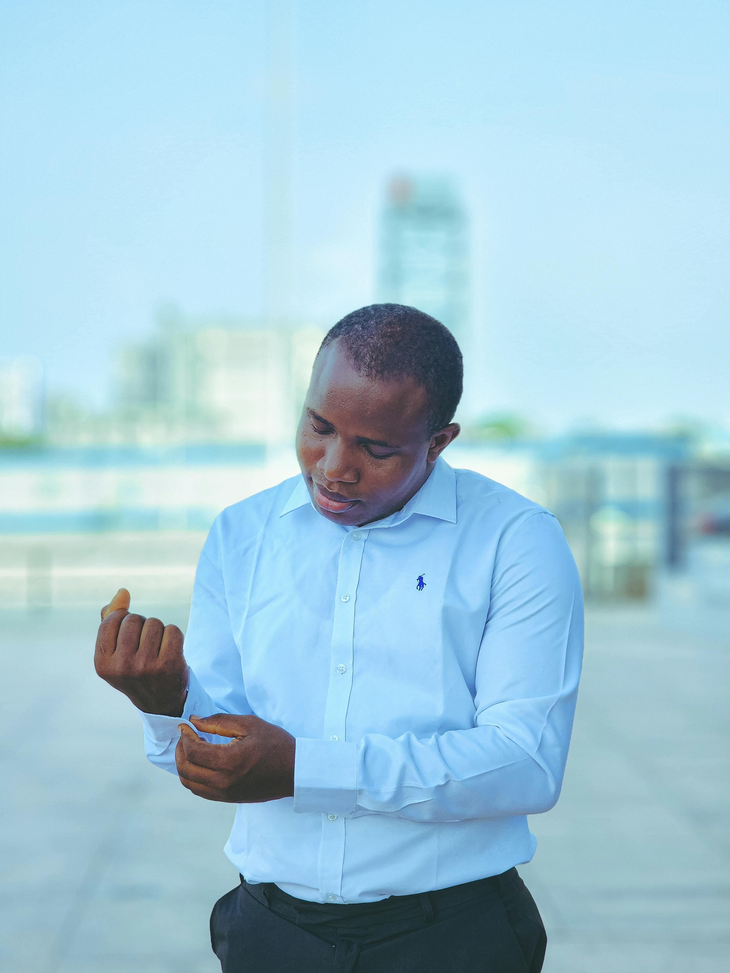 Slim Fit Linen Short-Sleeve Shirt – view 1