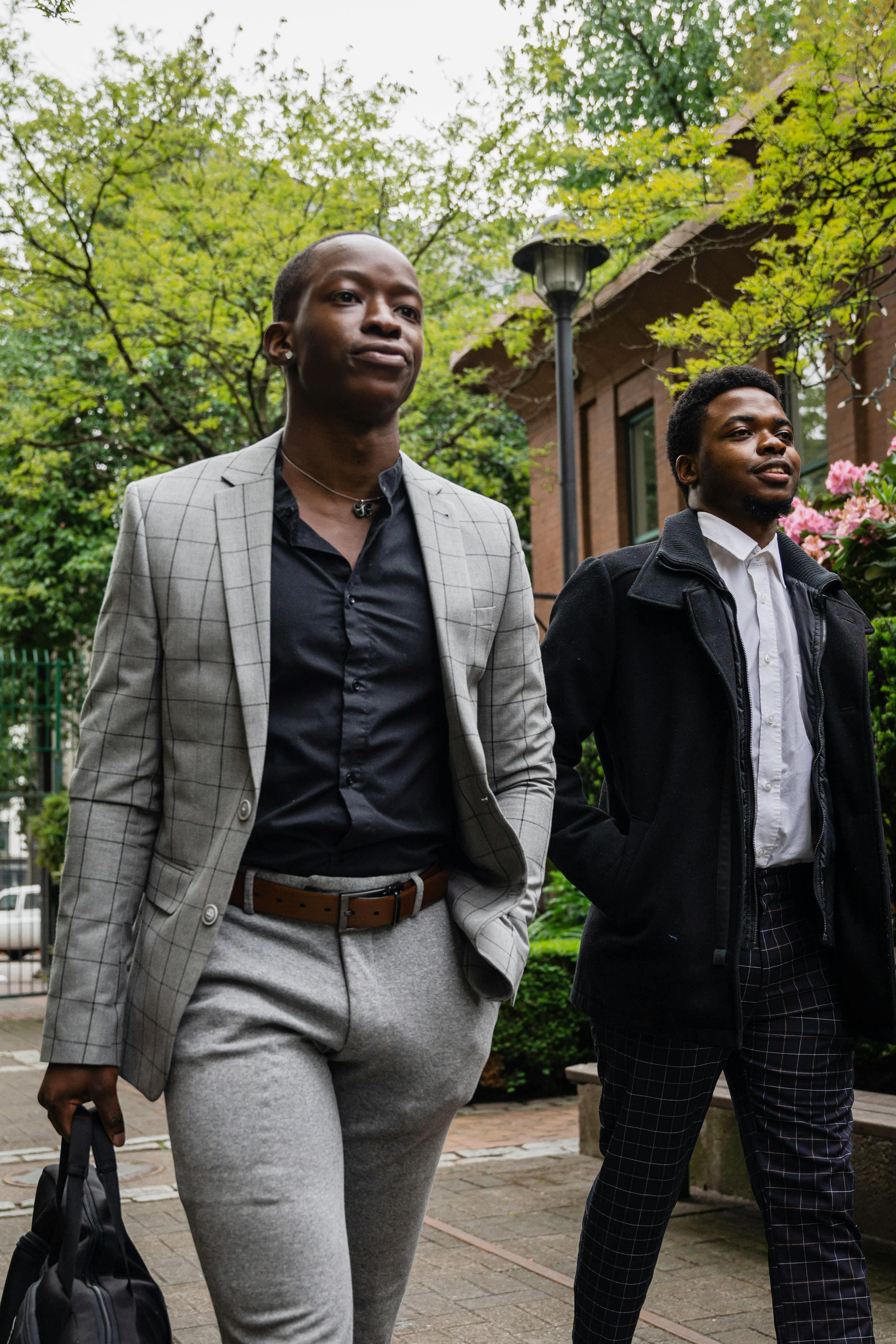 Linen-Blend Tapered-Leg Pleated Pant – view 1